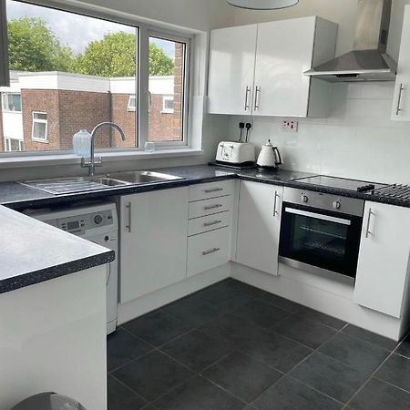 Cozy Flat 15 Mins From City Centre With Parking Leilighet Cardiff Eksteriør bilde