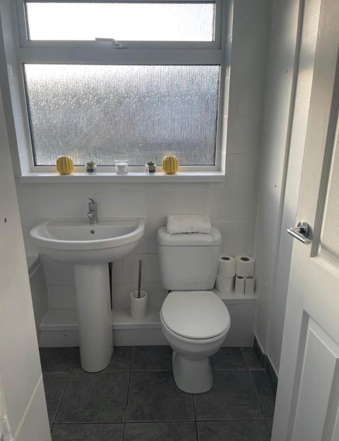 Cozy Flat 15 Mins From City Centre With Parking Leilighet Cardiff Eksteriør bilde